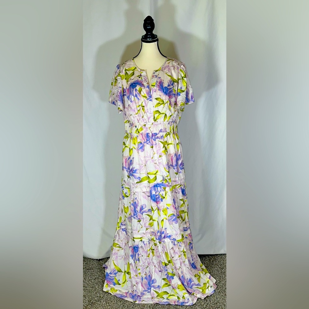 Biltmore • Spring Floral Sz L Light Flowy V-Neck Bridesmaid Baby Shower Wedding